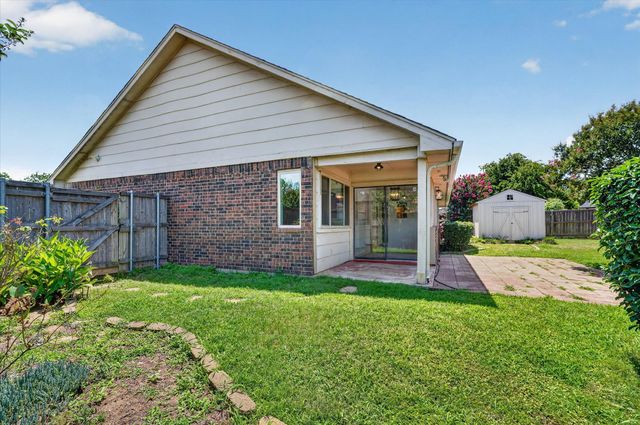 3408 Meadowview Drive, Corinth, TX 76210