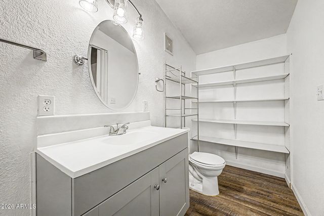 6227 N Litchfield Road 21, Litchfield Park, AZ 85340