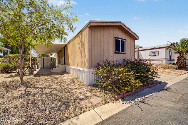 6227 N Litchfield Road 21, Litchfield Park, AZ 85340