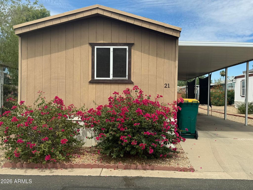 6227 N Litchfield Road 21, Litchfield Park, AZ 85340