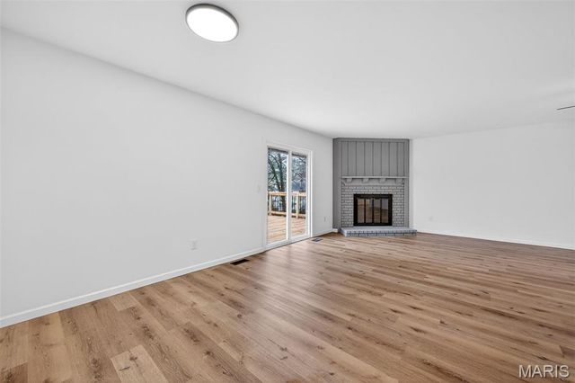 510 Charoak Drive, Ballwin, MO 63021