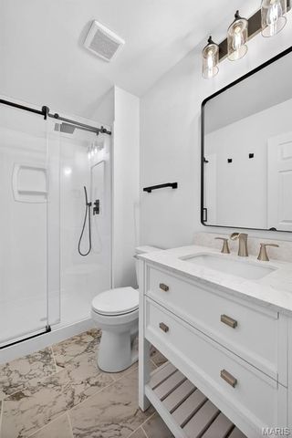 510 Charoak Drive, Ballwin, MO 63021