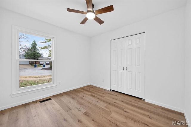 510 Charoak Drive, Ballwin, MO 63021