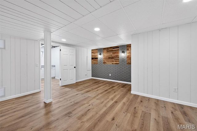 510 Charoak Drive, Ballwin, MO 63021