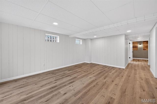 510 Charoak Drive, Ballwin, MO 63021