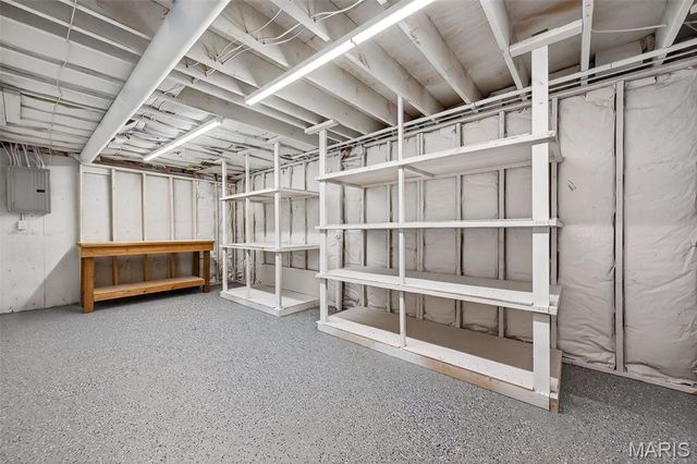 510 Charoak Drive, Ballwin, MO 63021