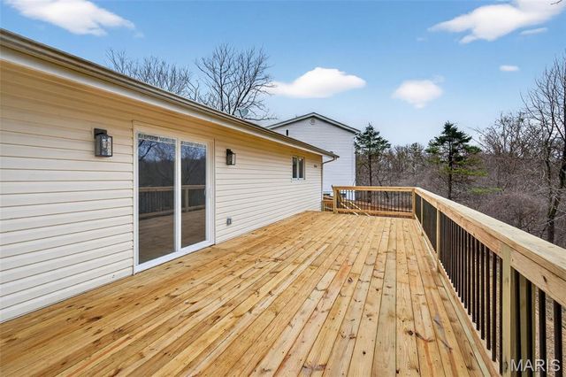 510 Charoak Drive, Ballwin, MO 63021