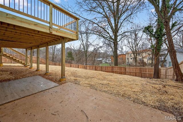 510 Charoak Drive, Ballwin, MO 63021