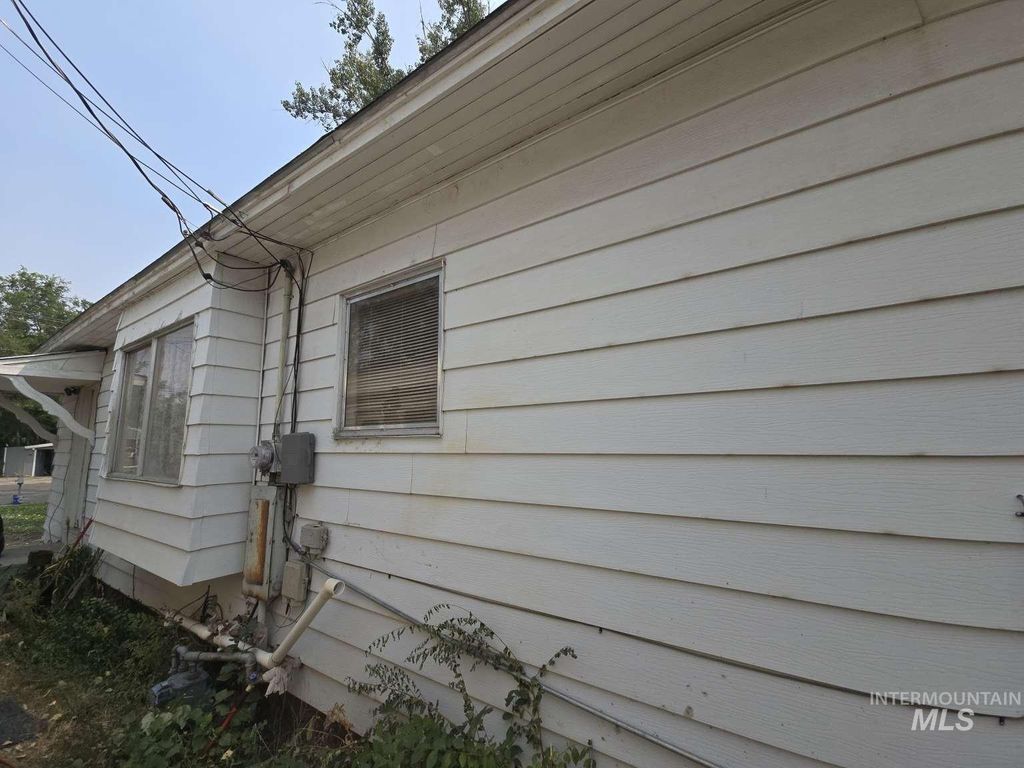 1495 W 7th St, Weiser, ID 83672 photo 2