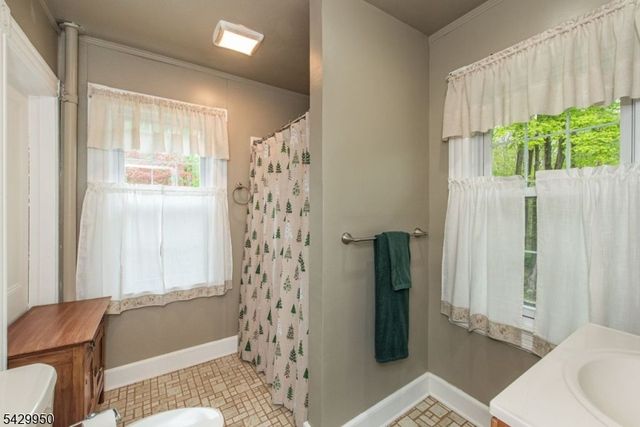 11 Oak Rd, Boonton Twp., NJ 07005