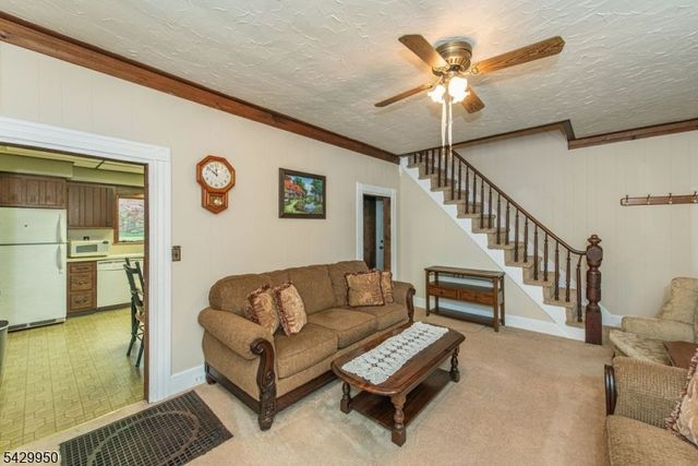 11 Oak Rd, Boonton Twp., NJ 07005