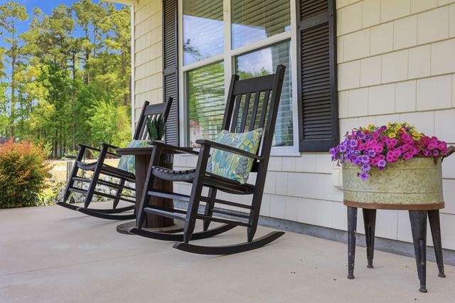 430 Shellbank Dr., Longs, SC 29568