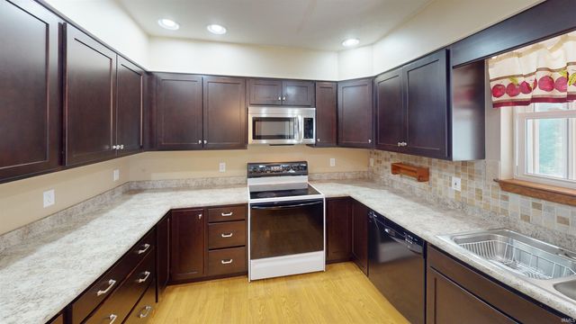 4430 Obing Strasse, Jasper, IN 47546