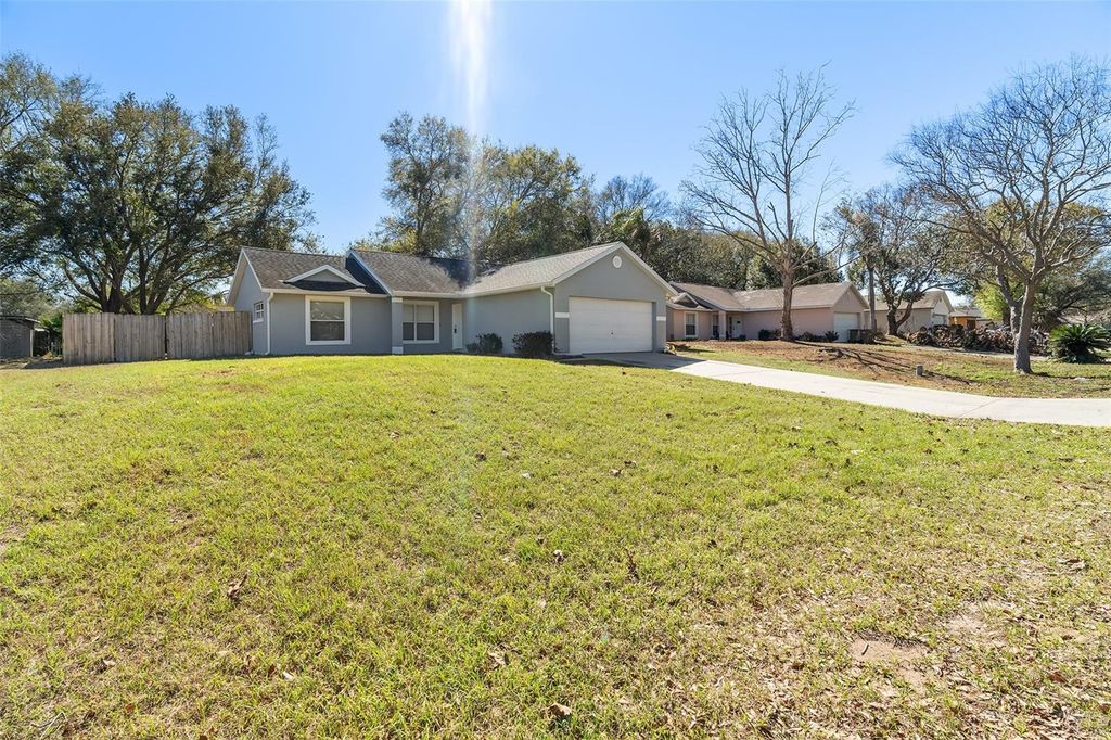 Image 18 of property listing at 10611 REAGANS RUN DRIVE, Clermont, FL 34711