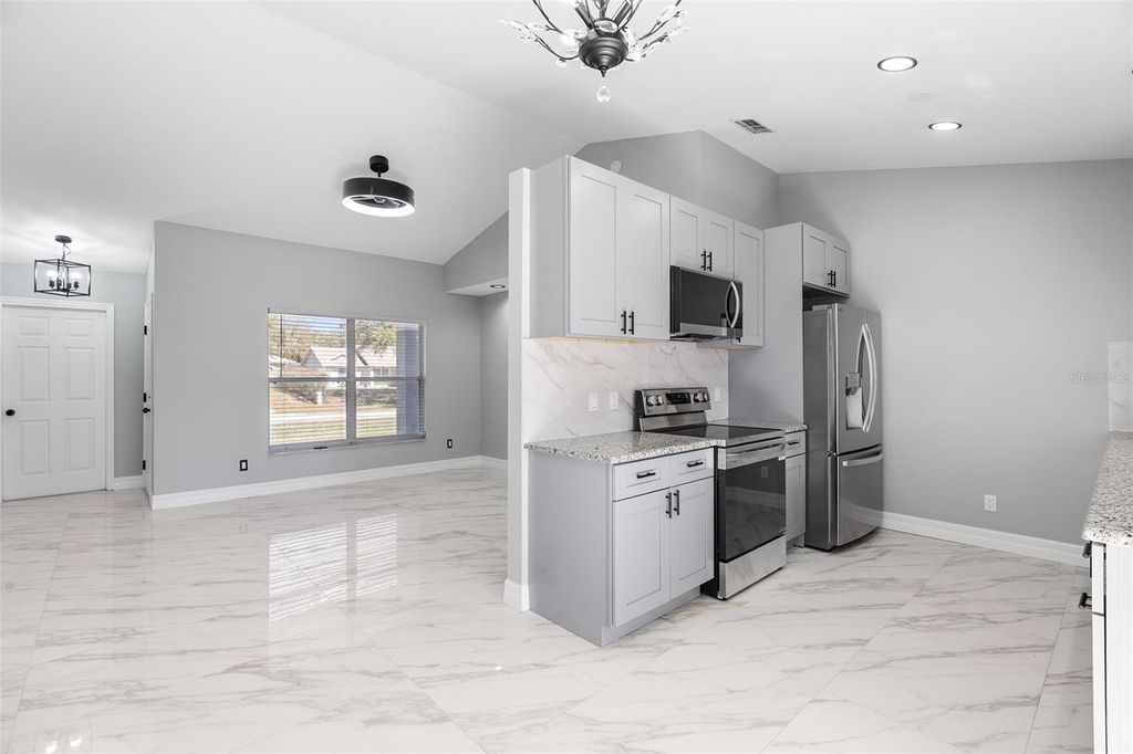 Image 9 of property listing at 10611 REAGANS RUN DRIVE, Clermont, FL 34711