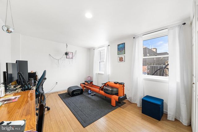 1023 S 6TH ST, Philadelphia, PA 19147