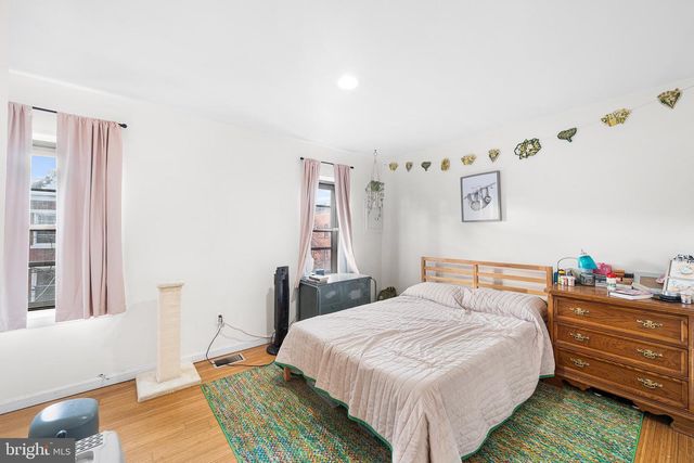 1023 S 6TH ST, Philadelphia, PA 19147