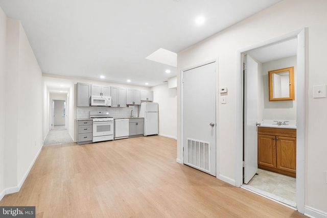 1023 S 6TH ST, Philadelphia, PA 19147