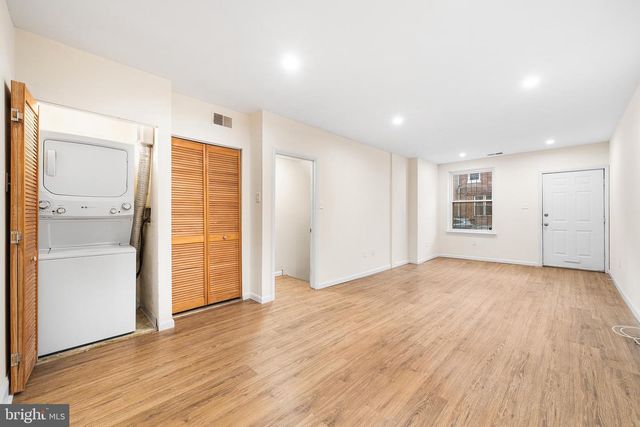 1023 S 6TH ST, Philadelphia, PA 19147