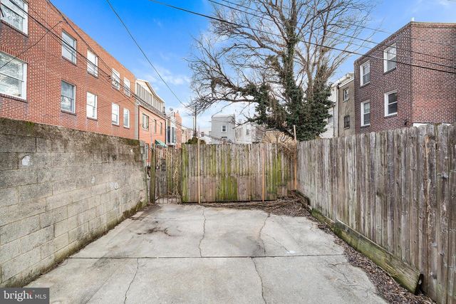 1023 S 6TH ST, Philadelphia, PA 19147