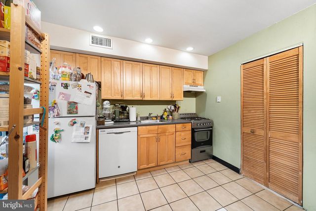 1023 S 6TH ST, Philadelphia, PA 19147