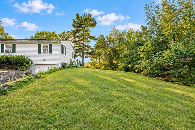 28 Rosemary Street, Coventry, RI 02816