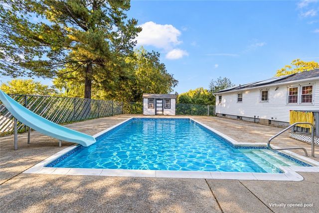 28 Rosemary Street, Coventry, RI 02816