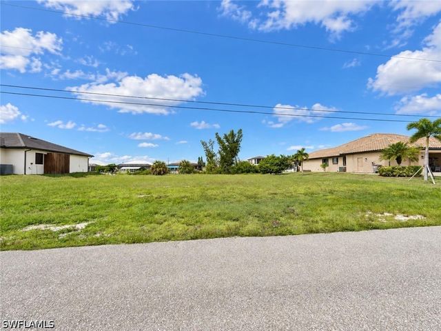 1626 NW 37th PL, Cape Coral, FL 33993