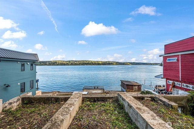 9169 SE Fragaria Road, Olalla, WA 98359