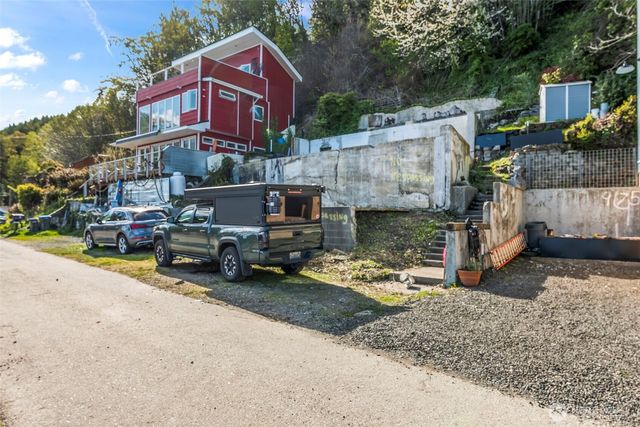 9169 SE Fragaria Road, Olalla, WA 98359