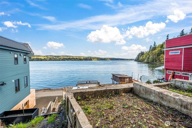 9169 SE Fragaria Road, Olalla, WA 98359