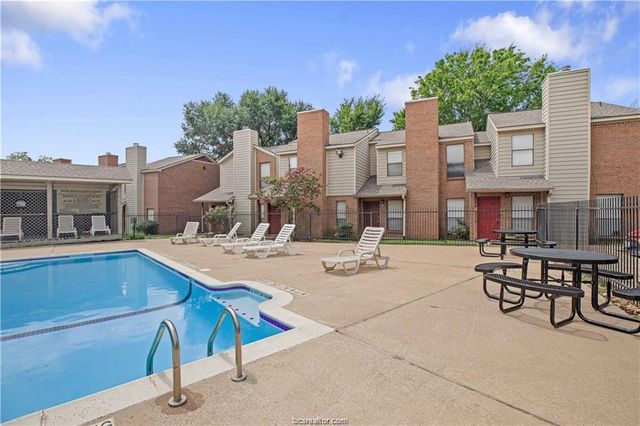 1904 Dartmouth Building I, Unit 1 Street I1, College Station, TX 77840