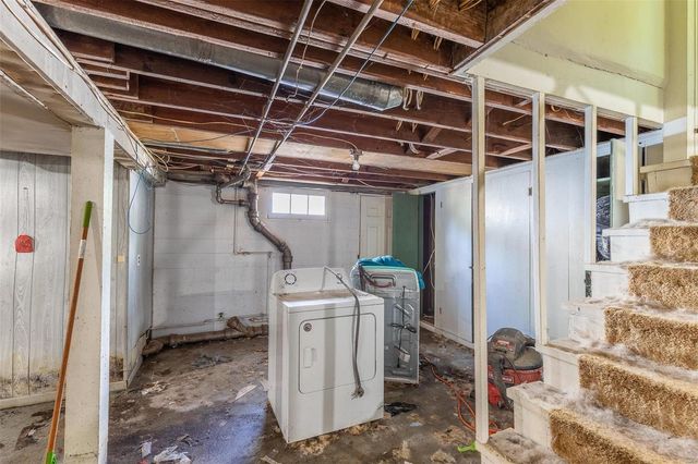 1019 Kinzer, Poplar Bluff, MO 63901