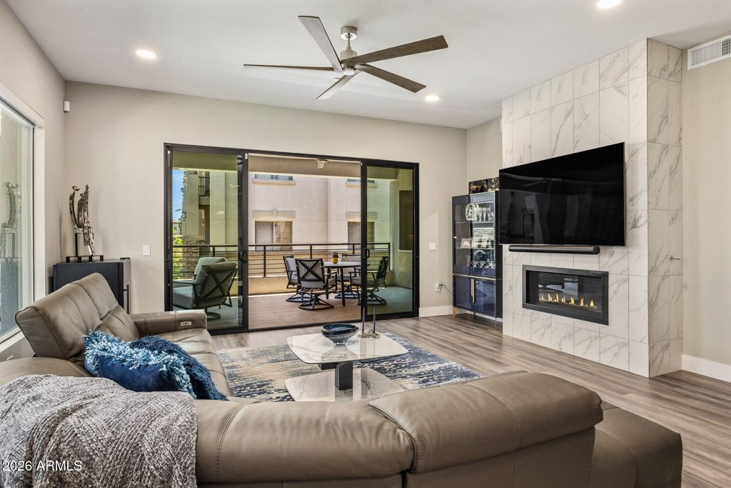 5250 E DEER VALLEY Drive 353, Phoenix, AZ 85054 — photo 3