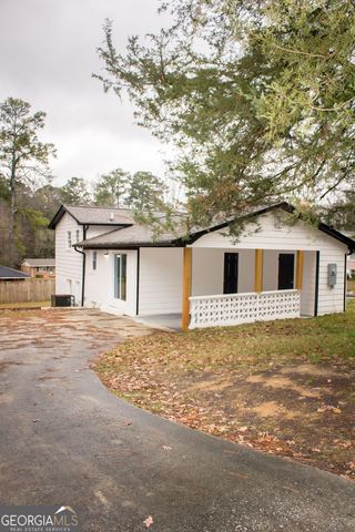 2749 Old Farm Road, South Fulton, GA 30349