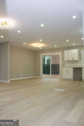 2749 Old Farm Road, South Fulton, GA 30349