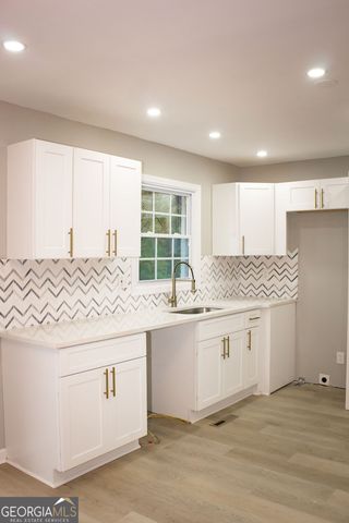 2749 Old Farm Road, South Fulton, GA 30349