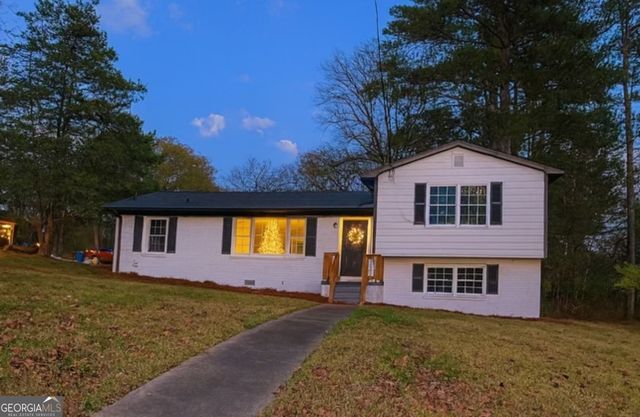 2749 Old Farm Road, South Fulton, GA 30349