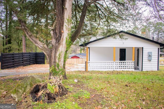 2749 Old Farm Road, South Fulton, GA 30349