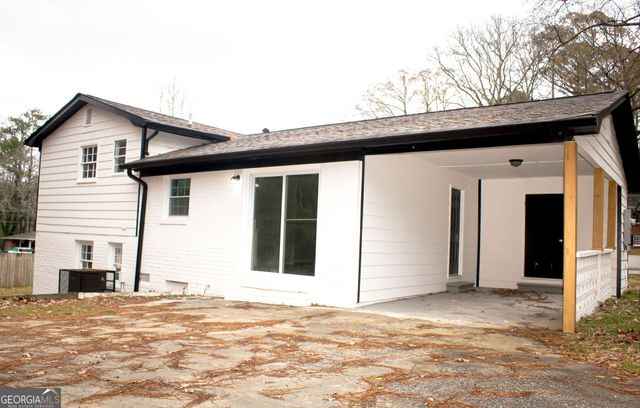 2749 Old Farm Road, South Fulton, GA 30349