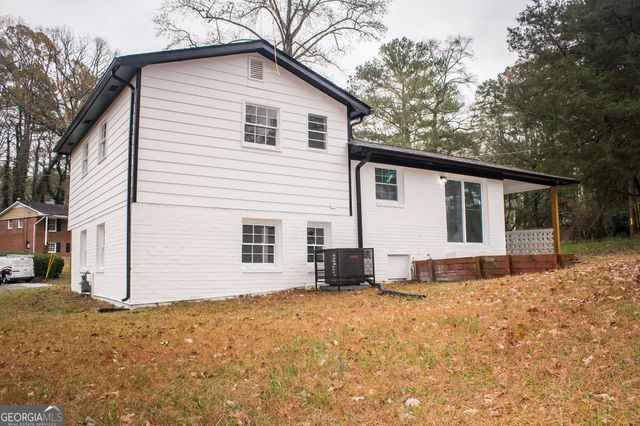 2749 Old Farm Road, South Fulton, GA 30349