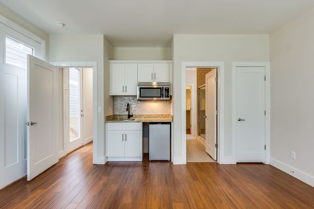 5906A Morrow Rd, Nashville, TN 37209