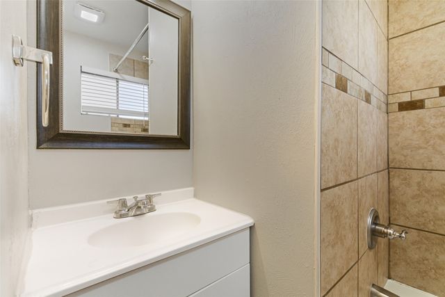 6832 Carioca Circle, Dallas, TX 75241