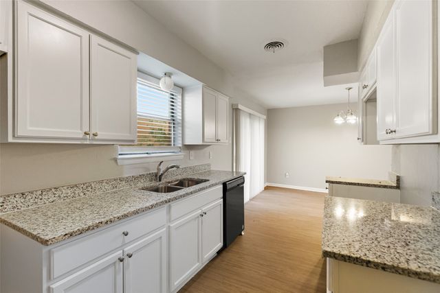 6832 Carioca Circle, Dallas, TX 75241