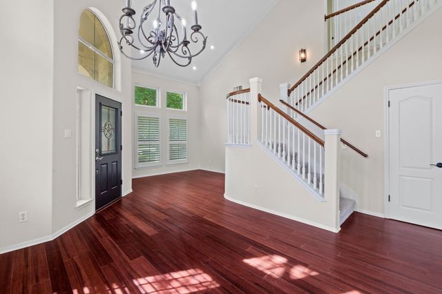 2 Muirfield Greens LN, Lakeway, TX 78738