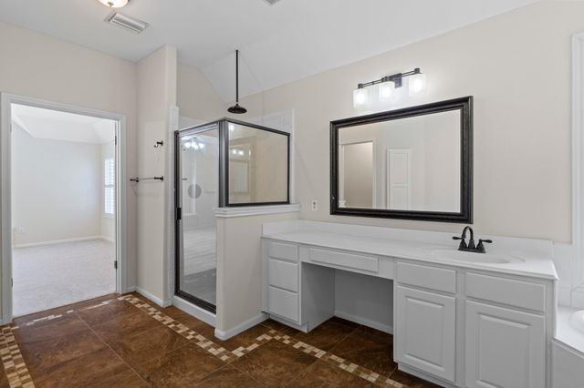 2 Muirfield Greens LN, Lakeway, TX 78738