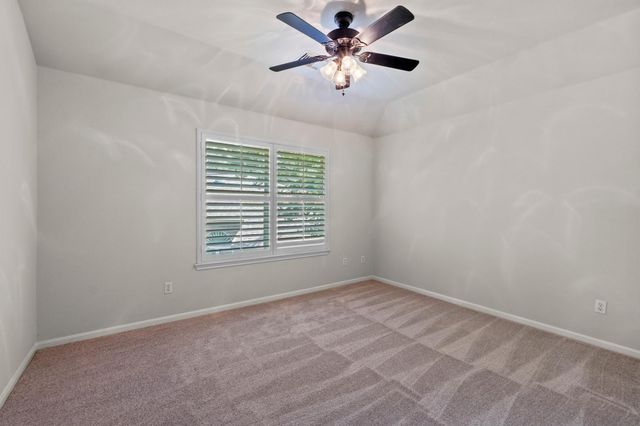 2 Muirfield Greens LN, Lakeway, TX 78738