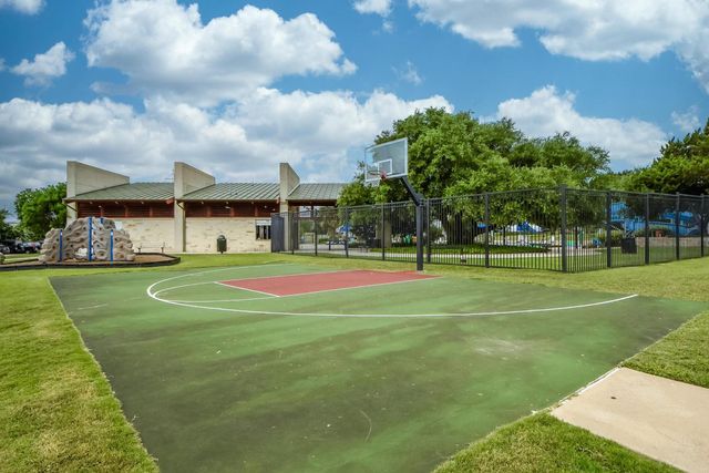 2 Muirfield Greens LN, Lakeway, TX 78738