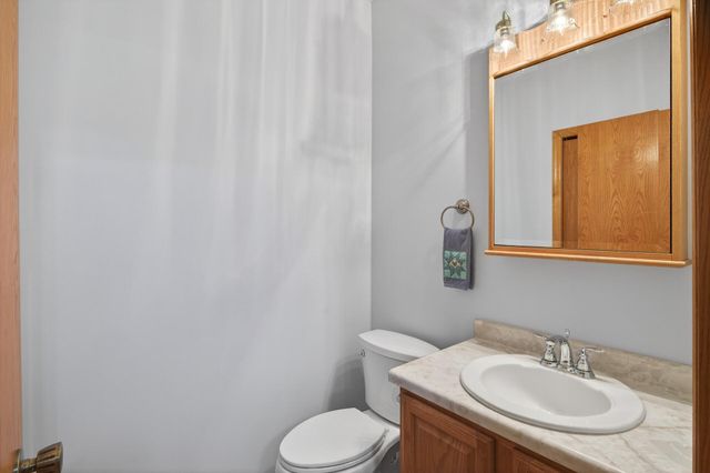 2074 Parkway Avenue, Shakopee, MN 55379