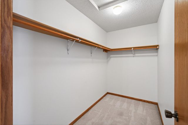 2074 Parkway Avenue, Shakopee, MN 55379